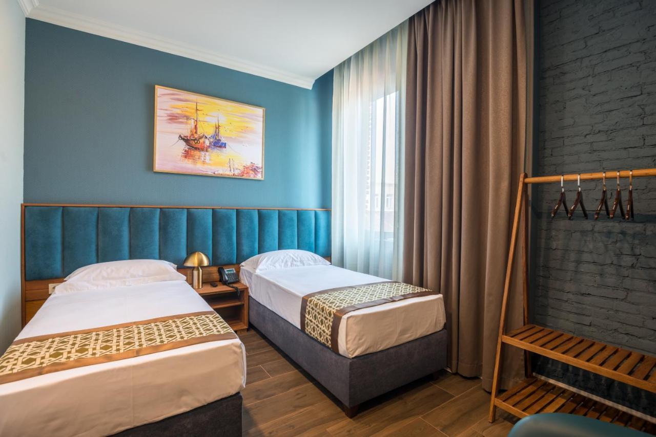 Grand Opera Hotel Kutaisi Exterior photo