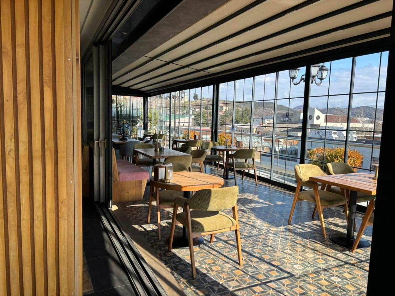 Grand Opera Hotel Kutaisi Exterior photo